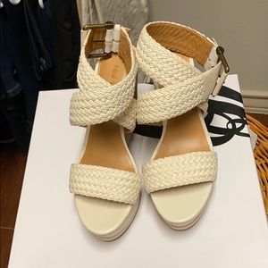 NWT Nine West Waldrid Wedge Sandal!